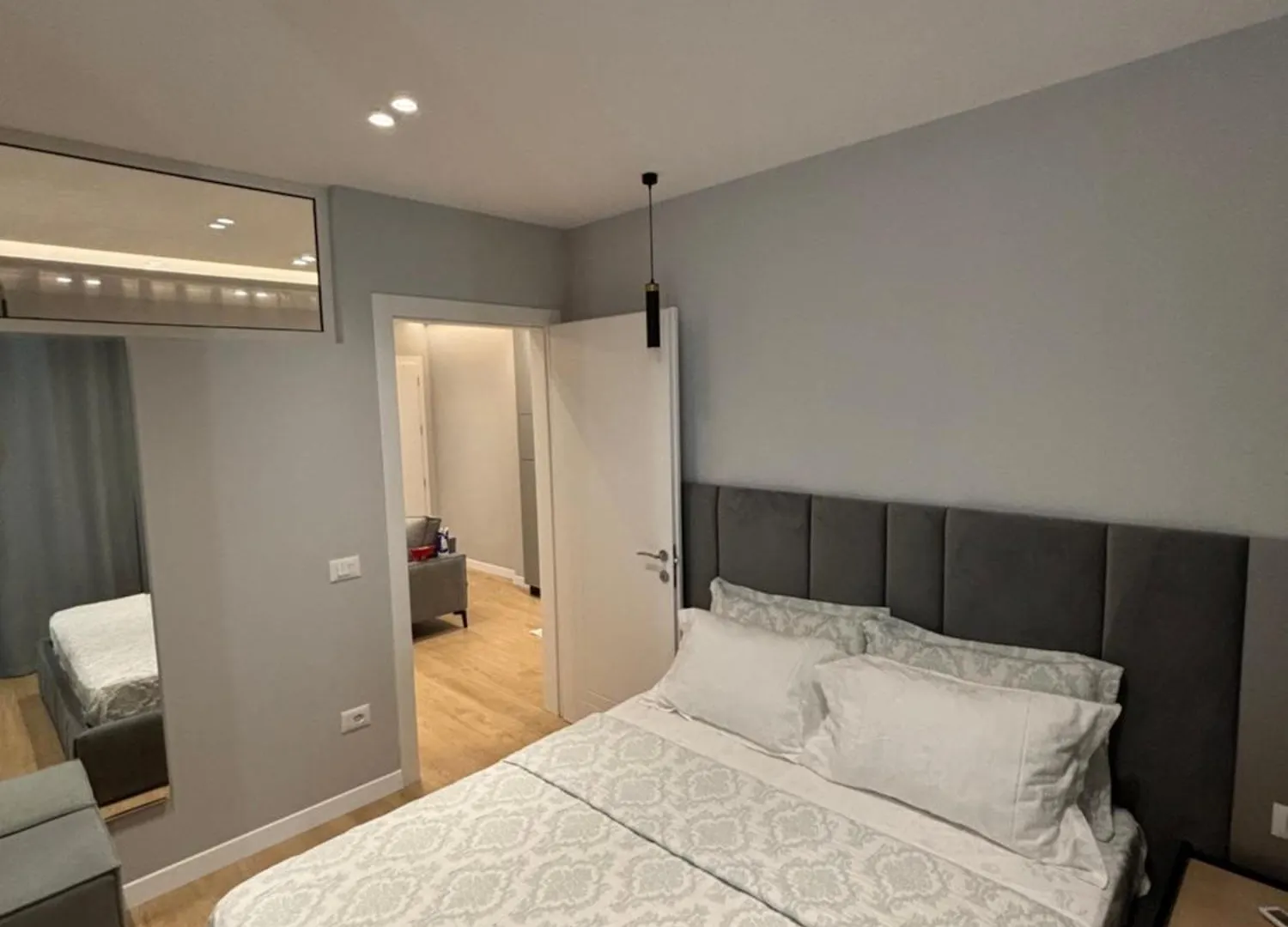 Elrej Apartments تيرانا