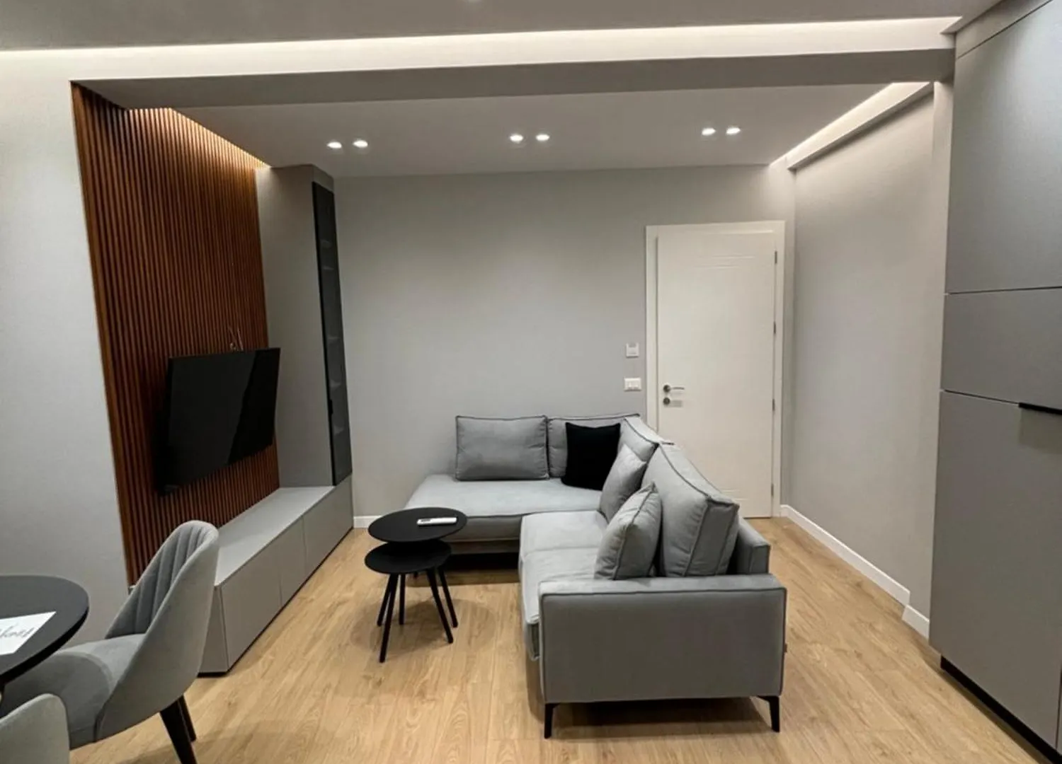 Elrej Apartments تيرانا ألبانيا