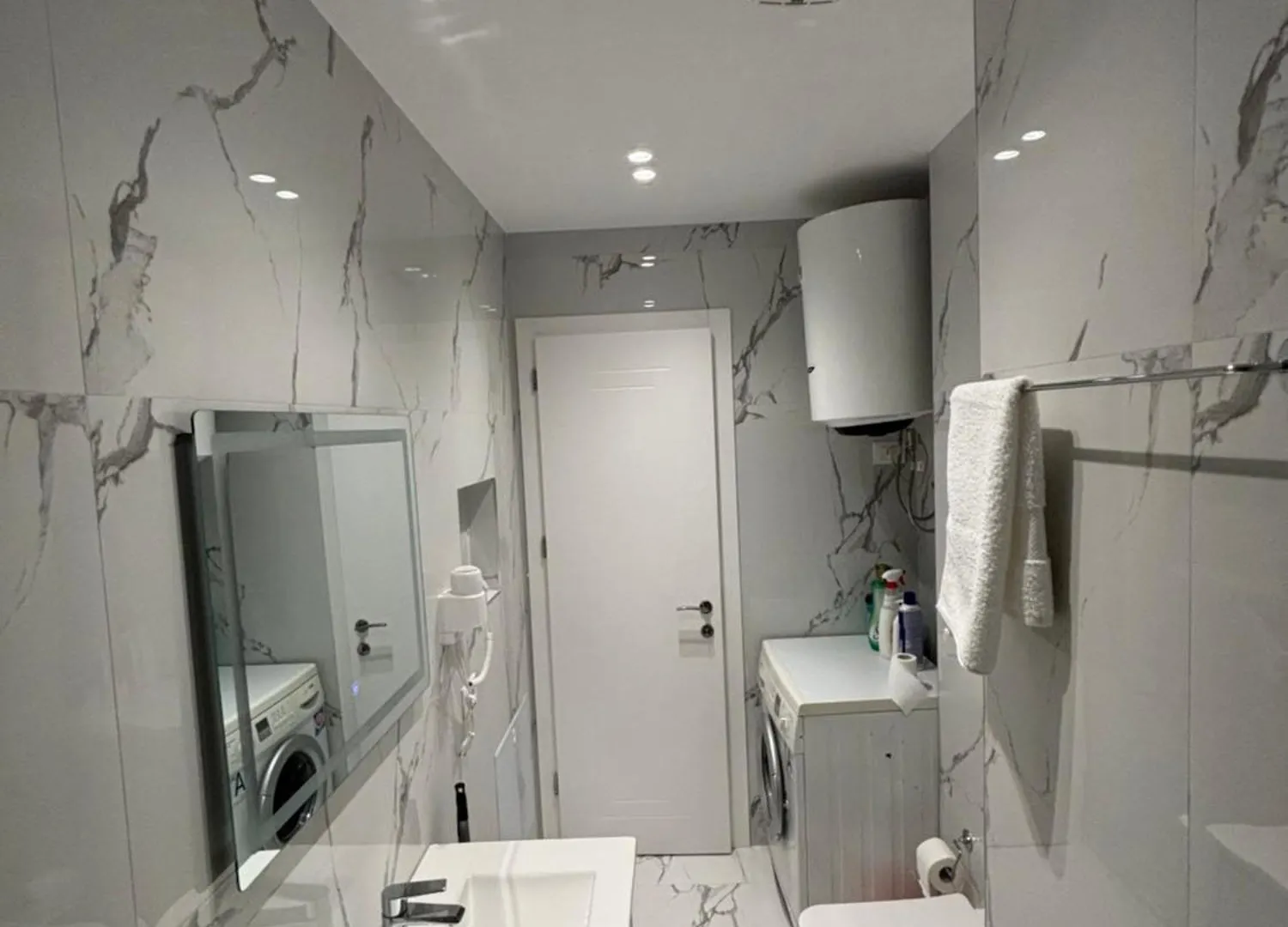 Elrej Apartments تيرانا 0*,