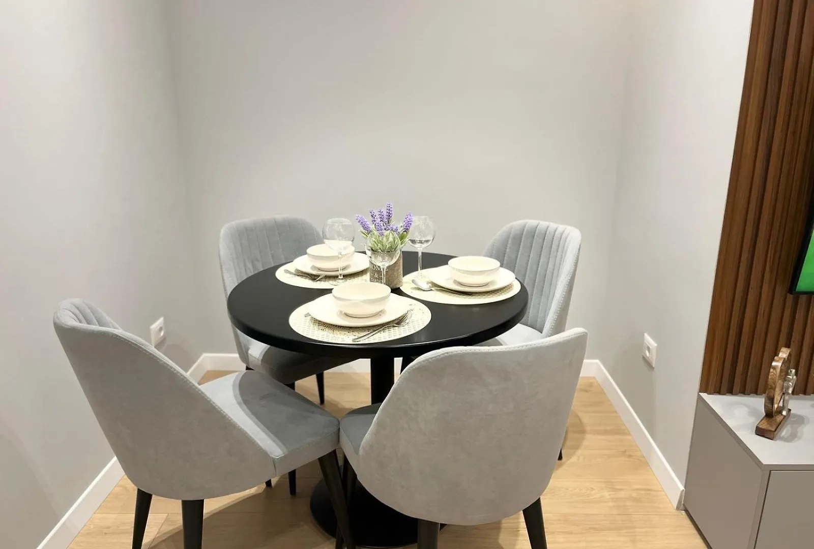 Elrej Apartments تيرانا